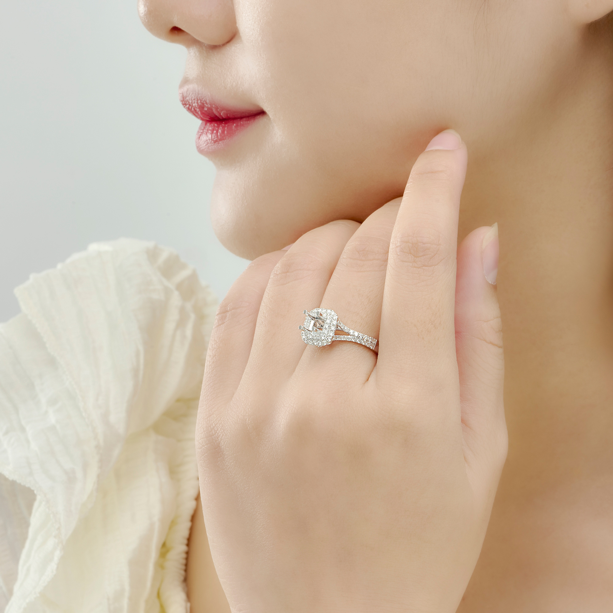 Nhẫn Kim cương Vàng 18K